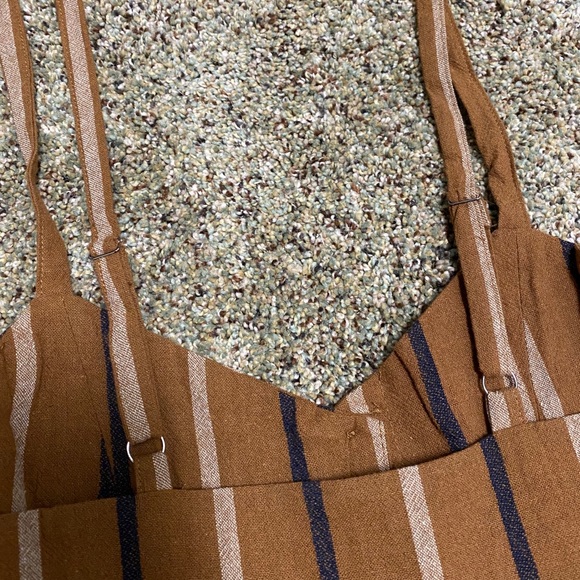 NEW Forever 21 Jumpsuit - Picture 7 of 7